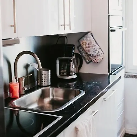 Kaksio Jaerven Rannalla, Tampereen Vieressae! Linnavuori