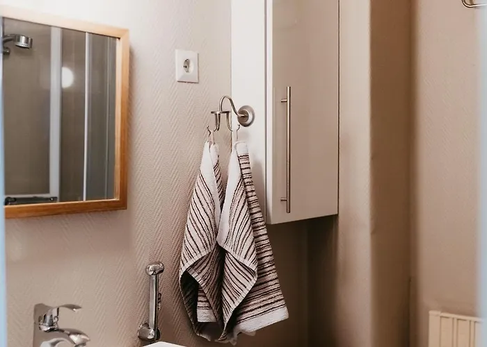 Kaksio Jaerven Rannalla, Tampereen Vieressae! *