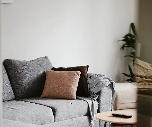 Kaksio Jaerven Rannalla, Tampereen Vieressae! *