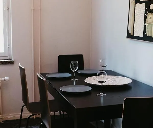 Kaksio Jaerven Rannalla, Tampereen Vieressae! Linnavuori